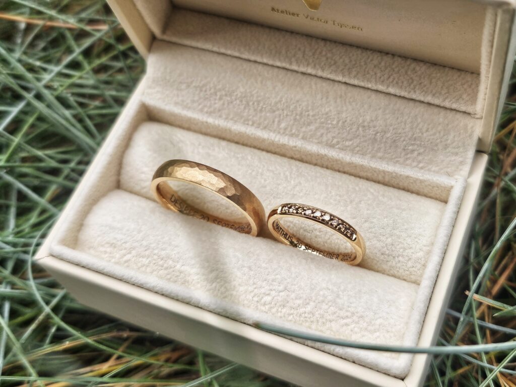 Rose Gouden Trouwringen Diamant Hamerslag