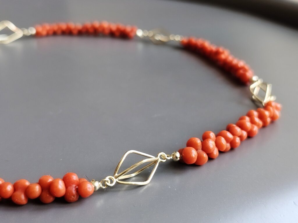Bloedkoraal Geelgouwen Collier Op Maat