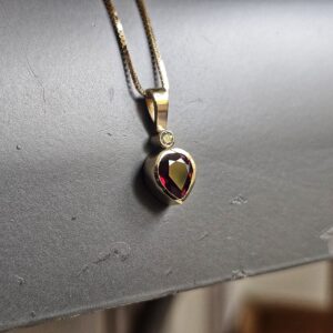 Hanger granaat diamant geelgoud cadeau voor dames
