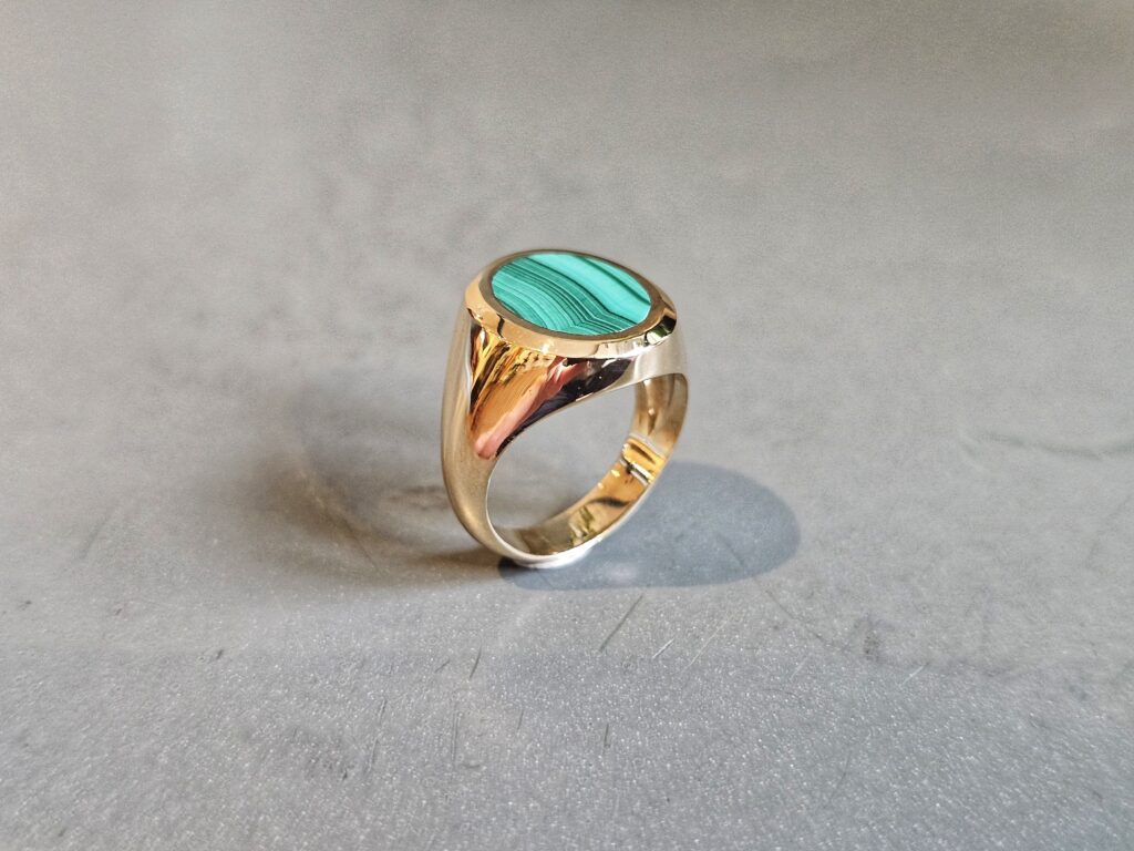 zegelring-malachiet-18k-geelgoud-arnhem