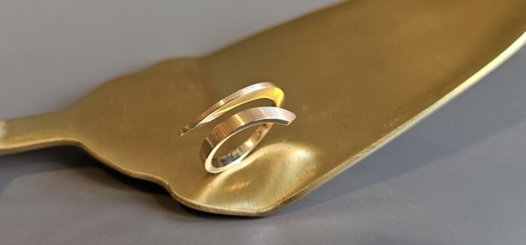 smeedring-14k-geelgoud